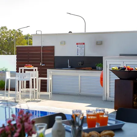 Villa Fig Tree Bay Residences 7 Protarász